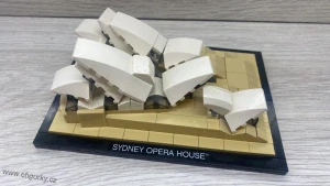 9A2. LEGO Architecture 21012 Sydney Opera House.