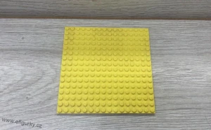 4A44. Lego klasické / Friends  - žlutá podložka