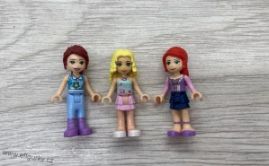 3A84. Lego klasické / Friends- panenky - cena za celek