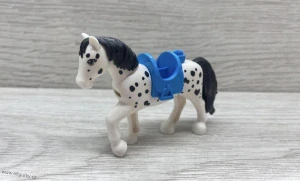 LEGO Friends bílý skvrnitý kůň s modrým sedlem – 41688