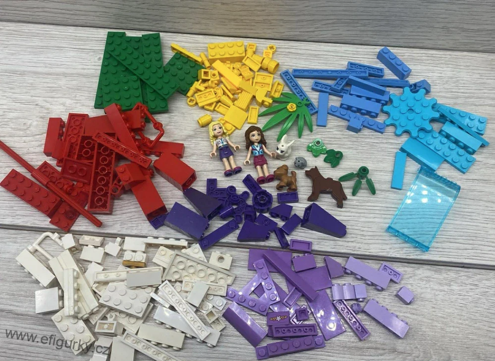 B29. Lego Friends- cena za celek