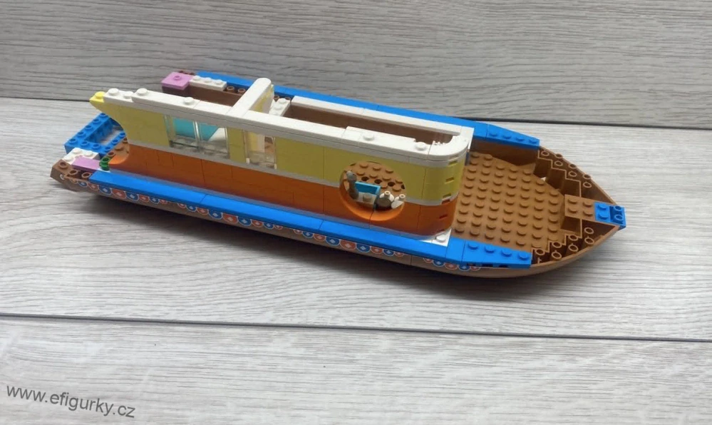 3A14 . Lego klasické  /  Friends  - loď