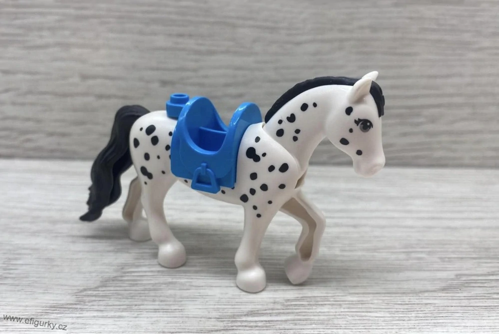 LEGO Friends bílý skvrnitý kůň s modrým sedlem – 41688
